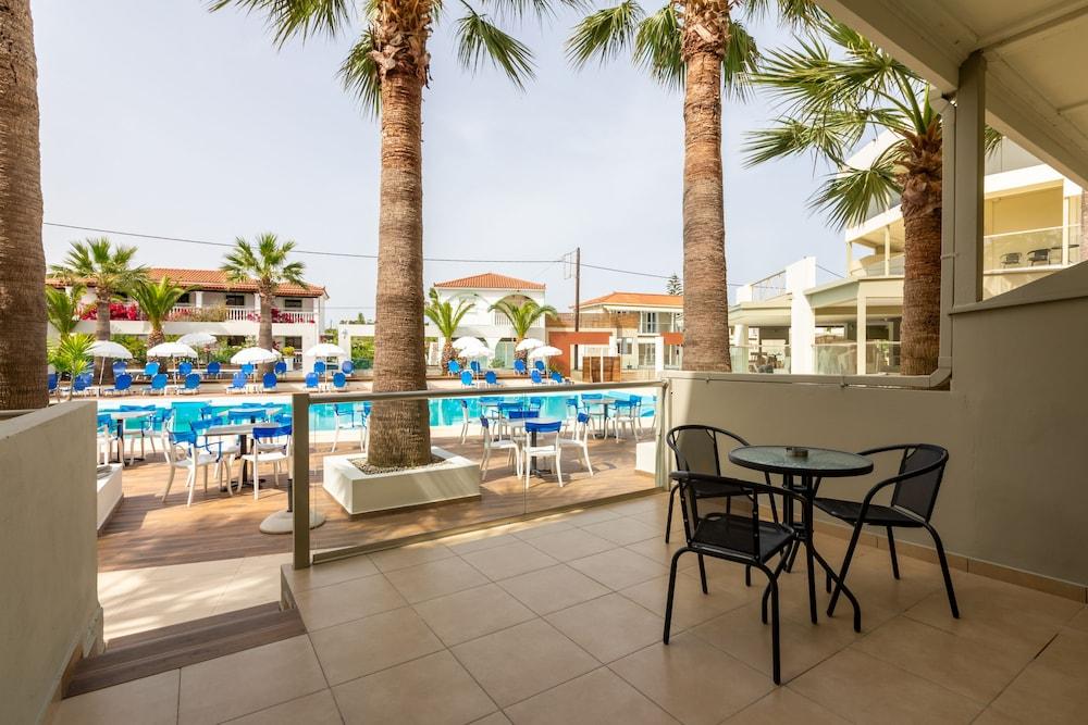 Arkadianos Aparthotel Agios Sostis  Exteriör bild