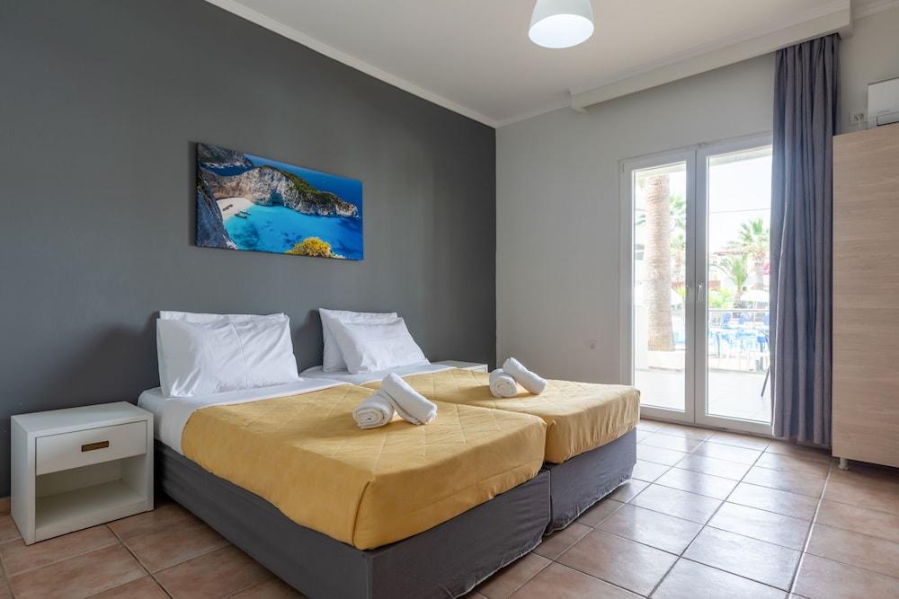 Arkadianos Aparthotel Agios Sostis  Exteriör bild