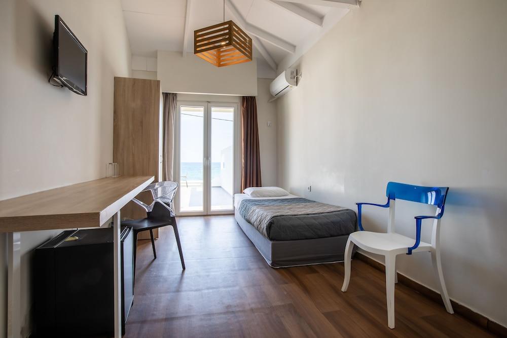 Arkadianos Aparthotel Agios Sostis  Exteriör bild