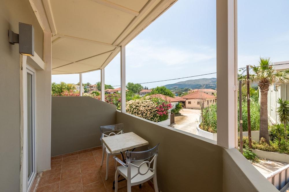 Arkadianos Aparthotel Agios Sostis  Exteriör bild