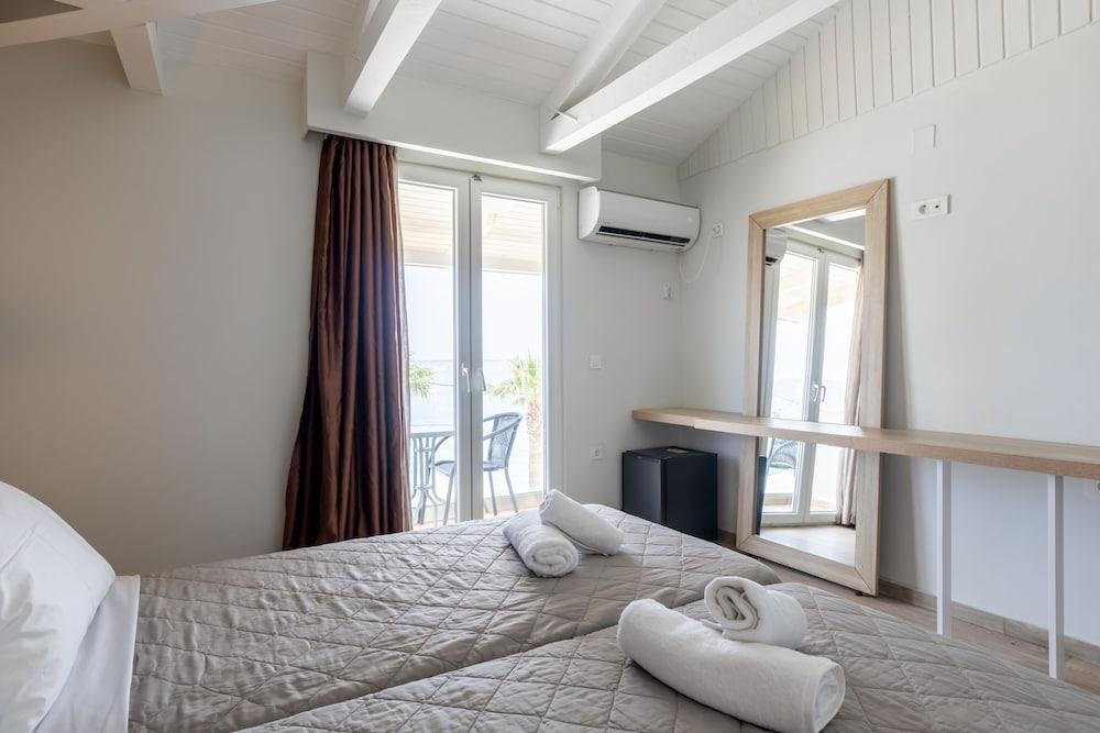 Arkadianos Aparthotel Agios Sostis  Exteriör bild