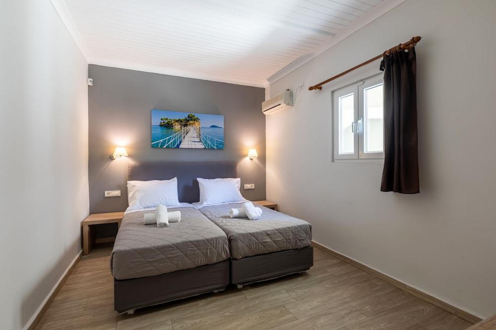 Arkadianos Aparthotel Agios Sostis  Exteriör bild