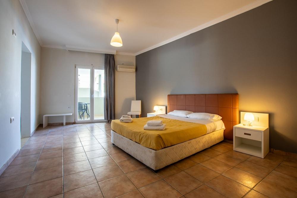 Arkadianos Aparthotel Agios Sostis  Exteriör bild