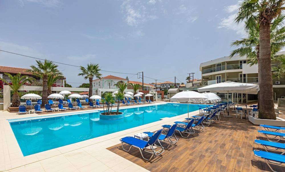 Arkadianos Aparthotel Agios Sostis  Exteriör bild
