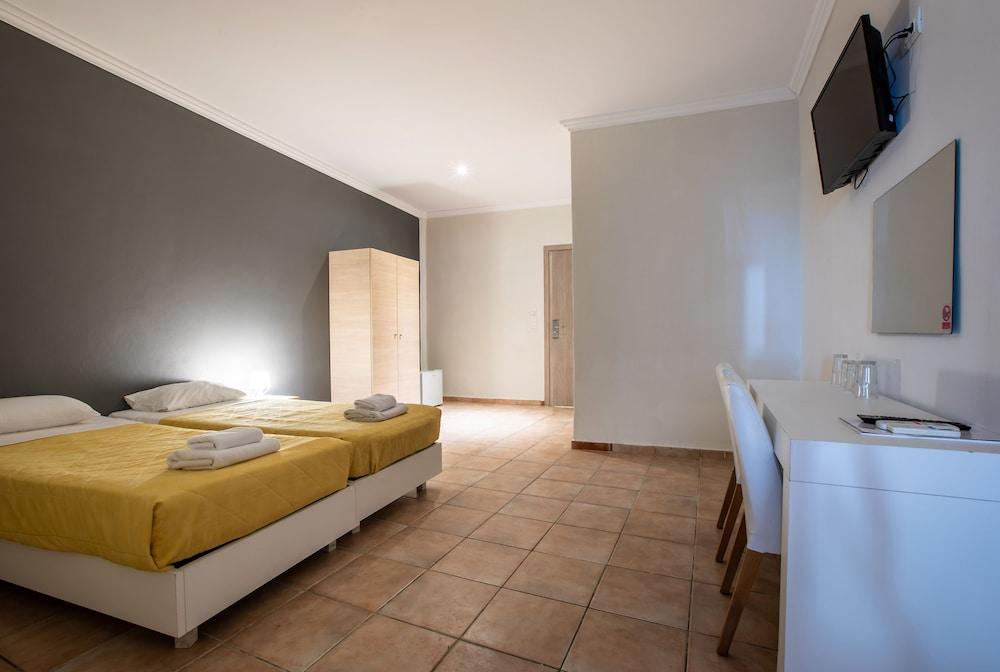 Arkadianos Aparthotel Agios Sostis  Exteriör bild