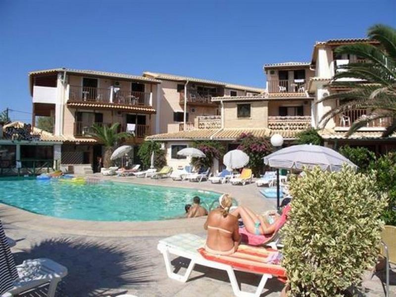 Arkadianos Aparthotel Agios Sostis  Exteriör bild